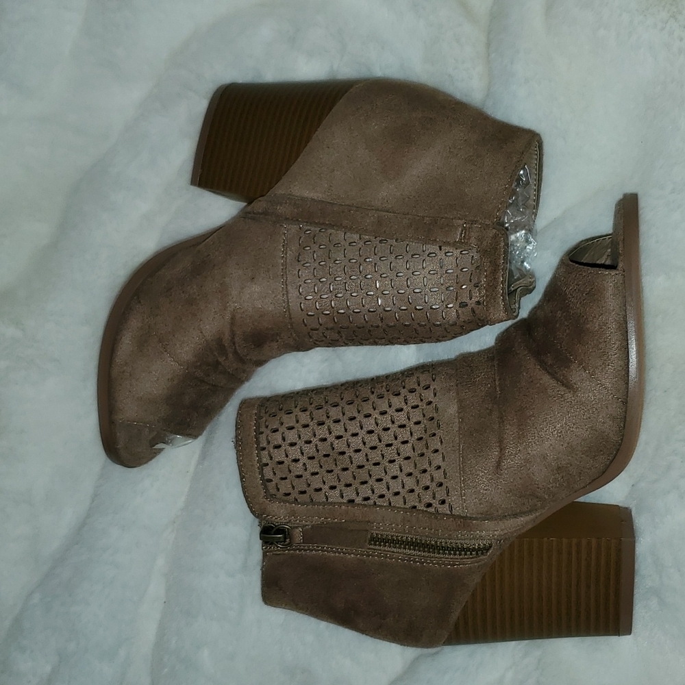 Tan suede bootie